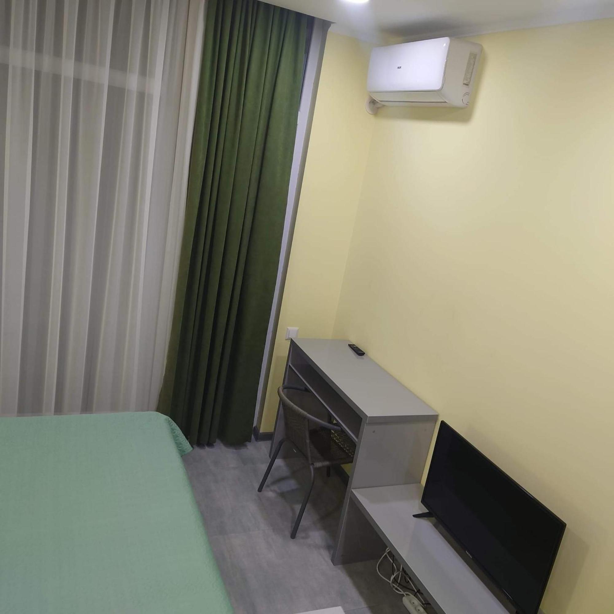 Bat Towers Studia Apartment Batumi Exterior photo